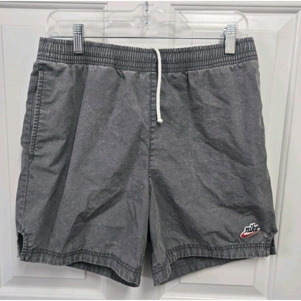 Nike Sportswear Heritage Men’s Medium Woven Shorts Gray Washed Retro